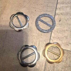 Set of Four Flower and Circle Accessory Tshirt Clips Scarf Clips Set Of 4